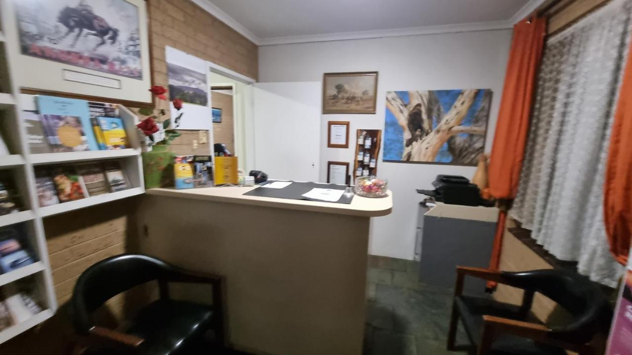Lone Pine Motel Corowa Exterior foto