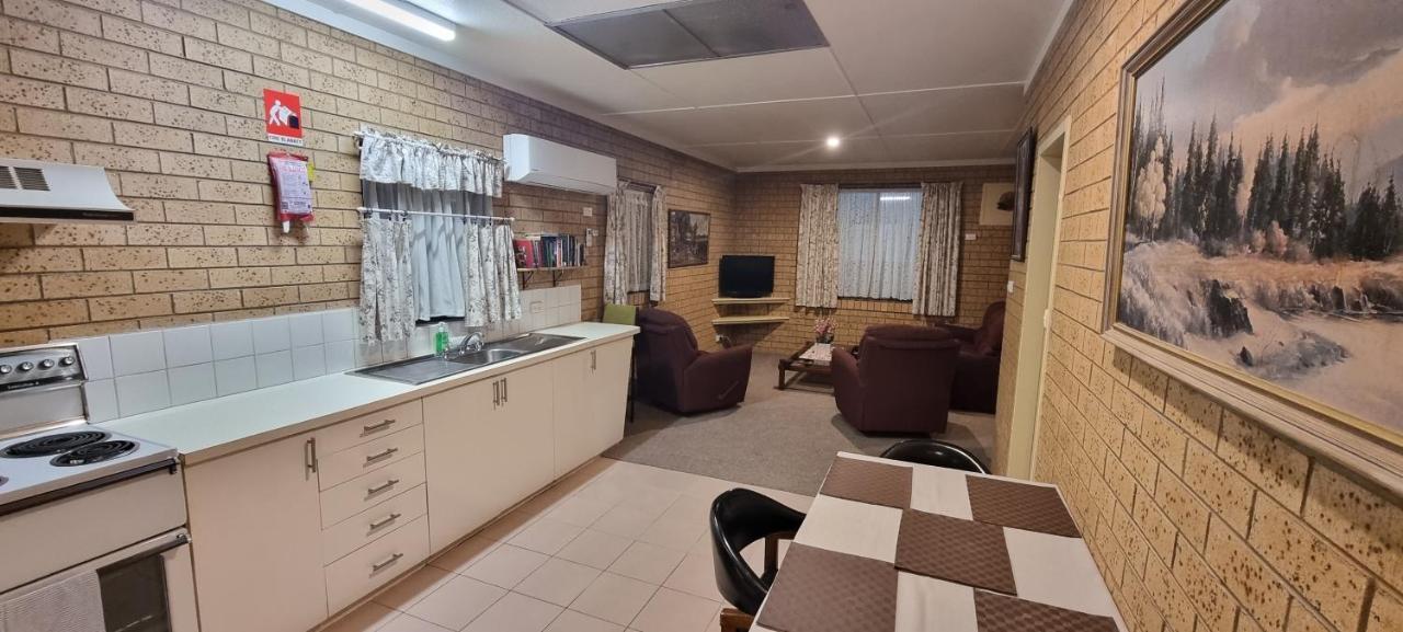 Lone Pine Motel Corowa Exterior foto